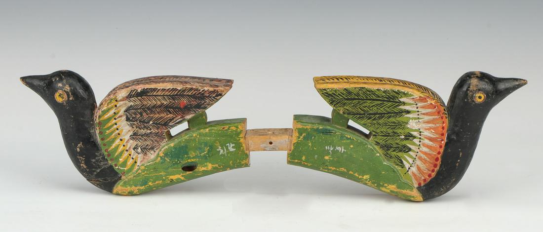 Pair of Attached Wood Polychrome Folk Art Birds, 20th (1 of 4)