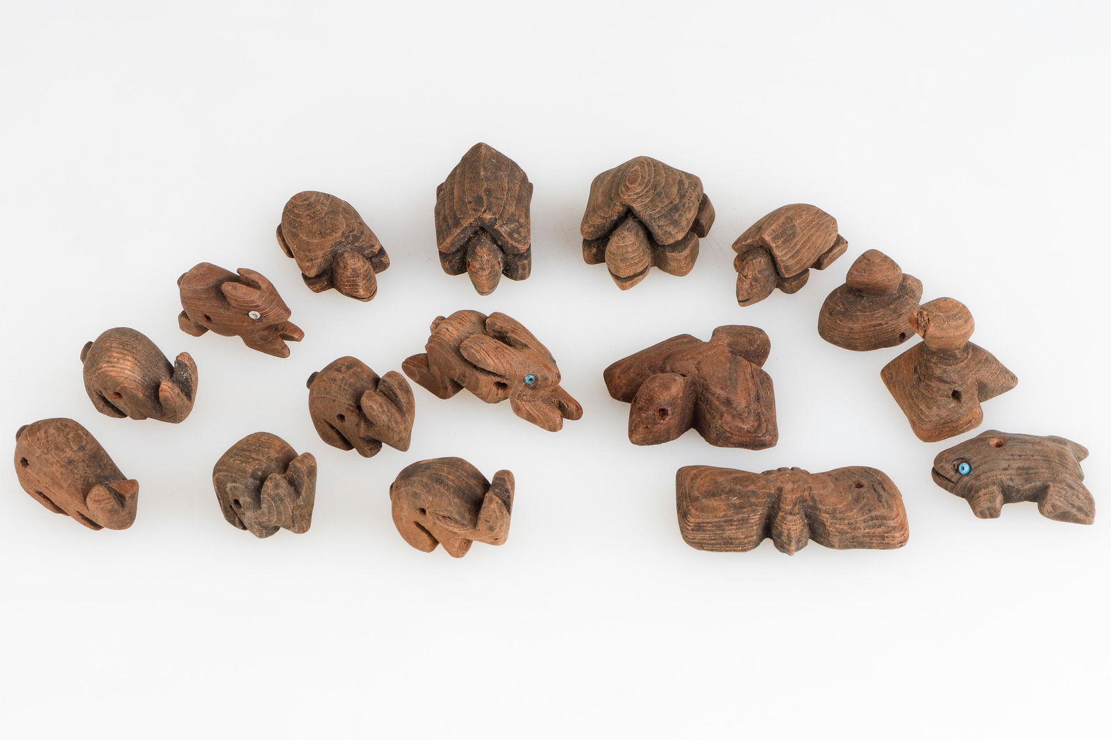 16 Native American Zuni/ Hopi Animal Charms. (1 of 5)