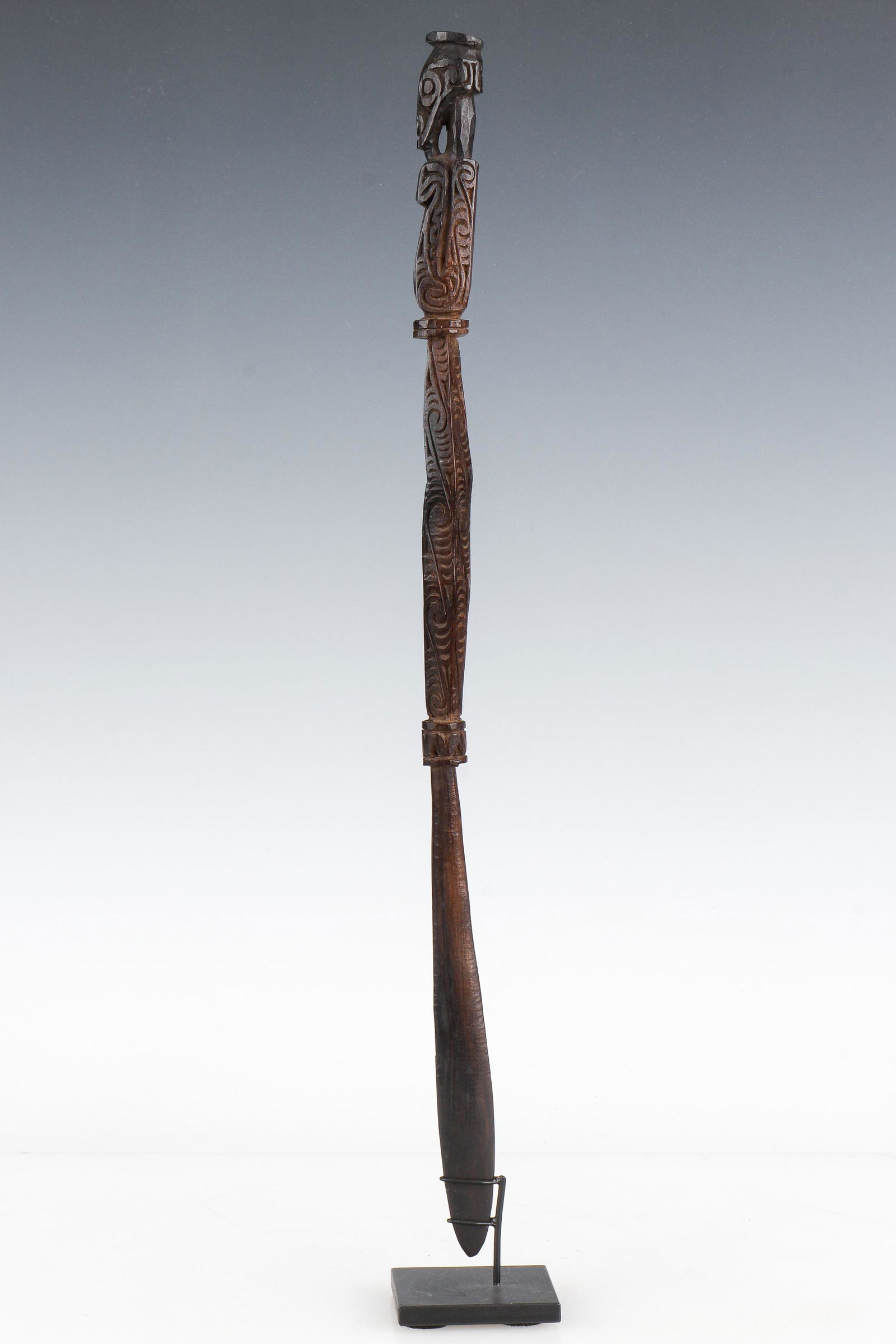 Unusual Trobriand Massim Lime Spatula, PNG (1 of 5)
