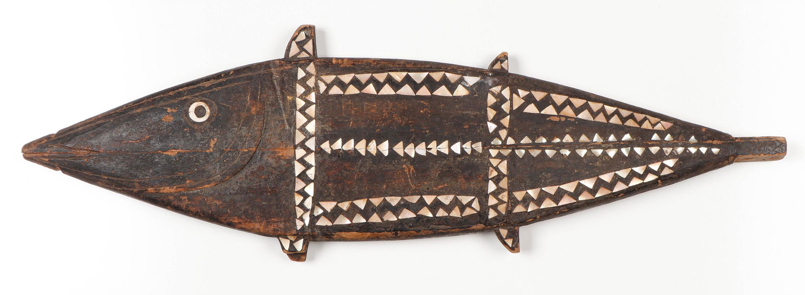 Solomon Islands Fish-Form Presentation Bowl (1 of 3)