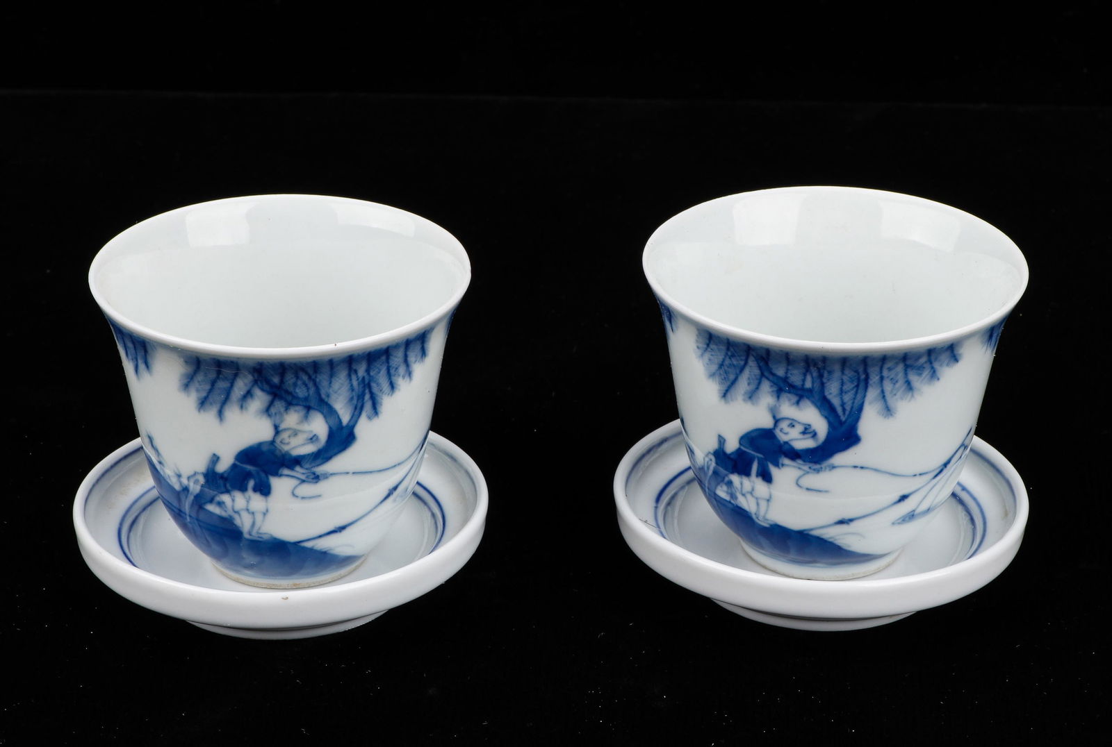 Pair of Chinese Porcelain Tea Cups (1 of 8)