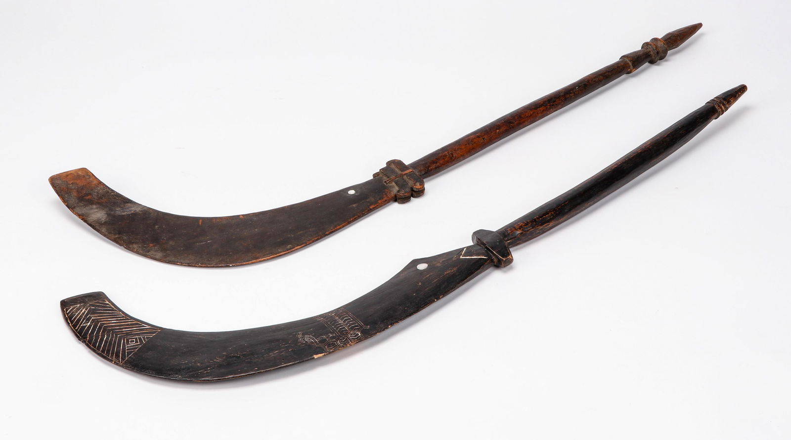 2 Solomon Islands Parrying Clubs (1 of 6)