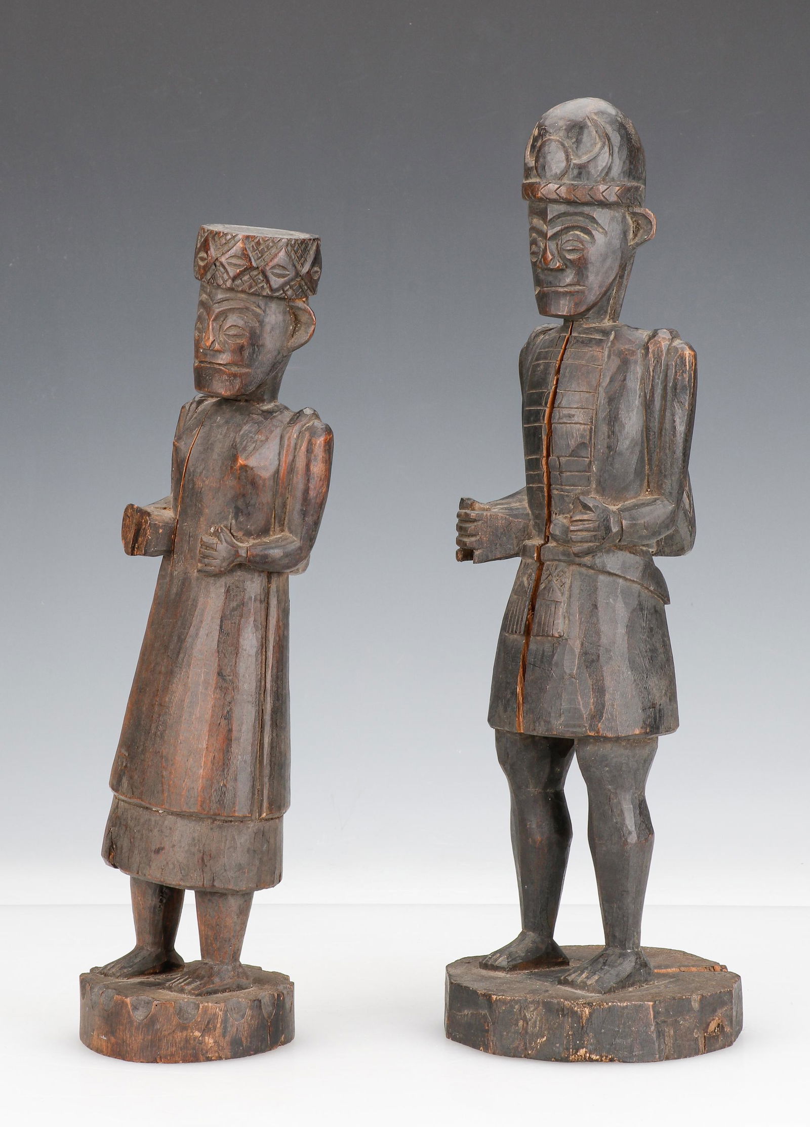 Paiwan Standing Couple, Taiwan (1 of 6)