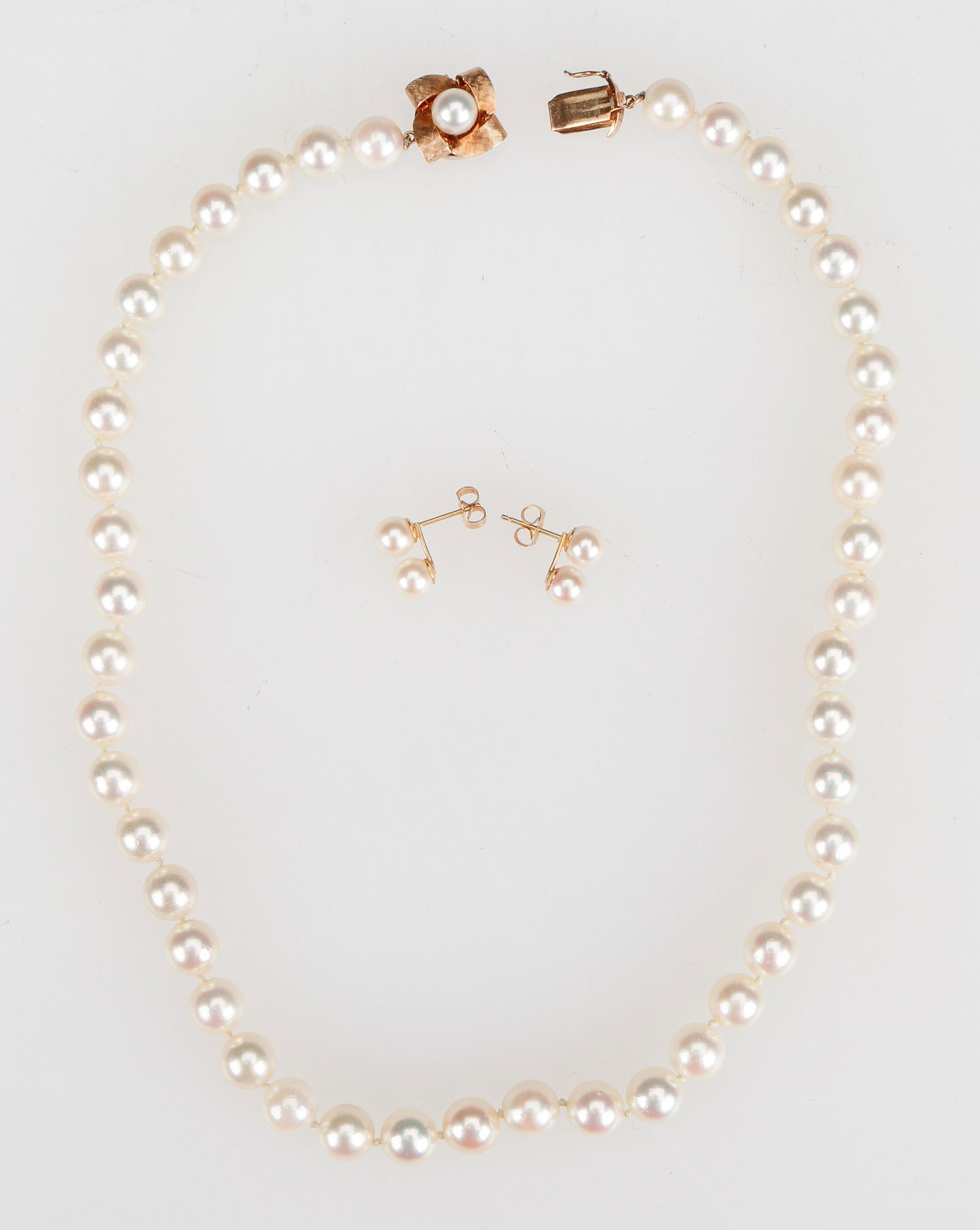 14k Pearl Necklace With Associated Earrings (1 of 3)