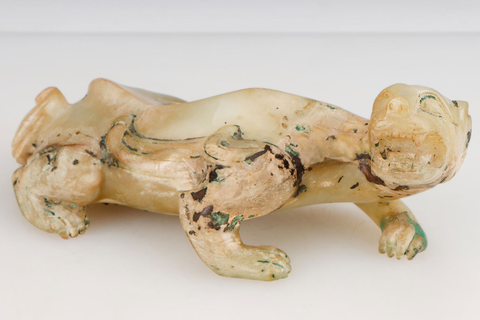 Rare Ancient Chinese Jade Dragon Creature. Ex collection of Dr. Horacio Fabrega, Pittsburgh, PA. (1 of 6)