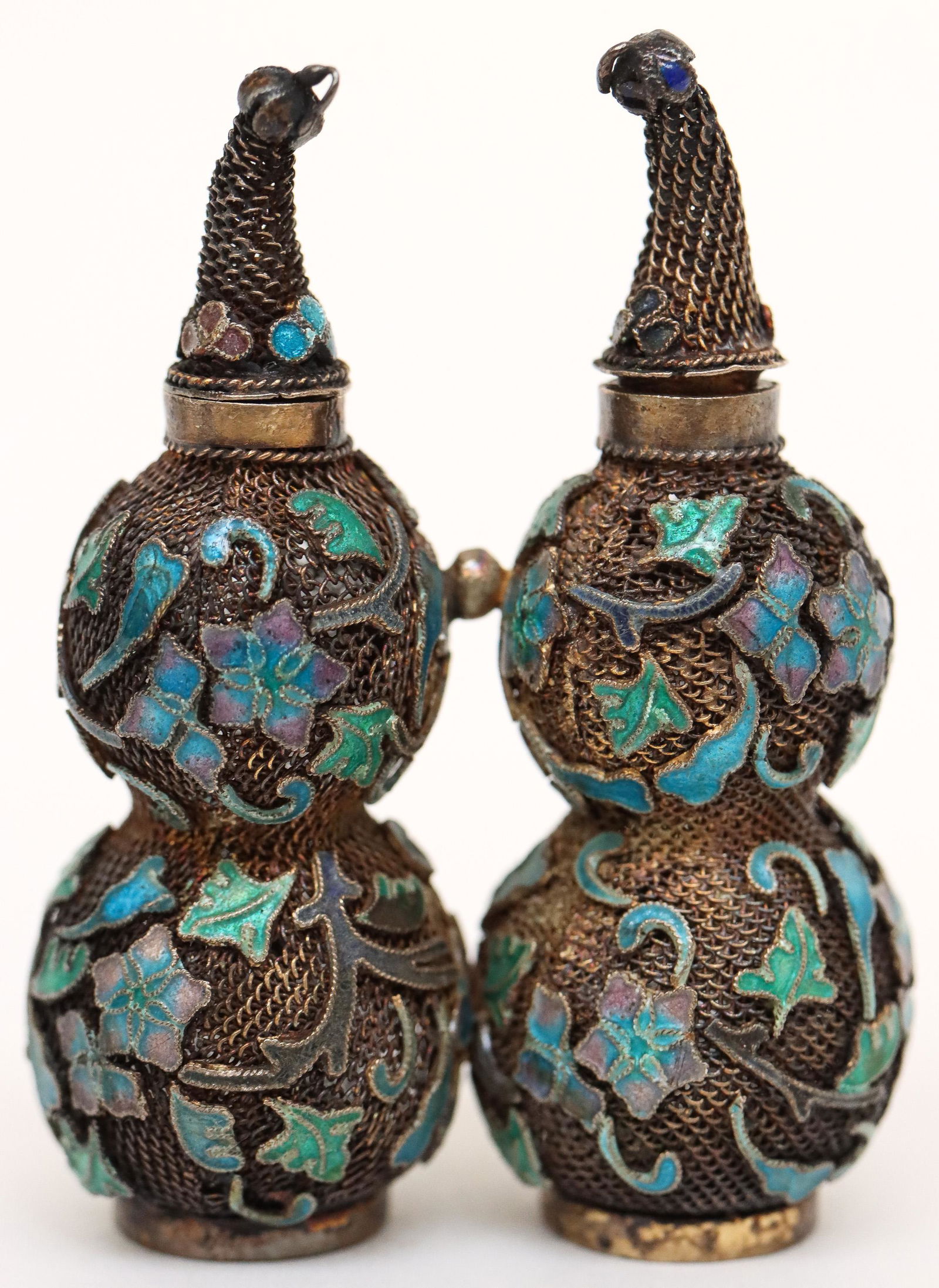 Chinese Cloisonne Enameled Twin Double Gourd Snuff Bottle. (1 of 3)