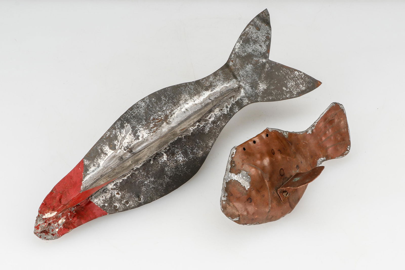 2 Metal Fish Decoys (1 of 5)