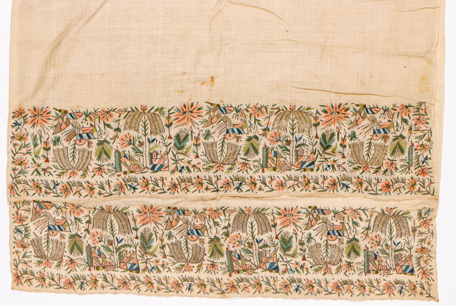 Antique Turkish Embroidered Towel, 19th C.: Antique Turkish Embroidered Towel, 19th C. Size: 32'' x 71'' (81 x 180 cm). Silk and metal thread on handspun cotton ground. Exhibition and Post-Auction Pickup Location: Material Culture, 4700 Wissahi