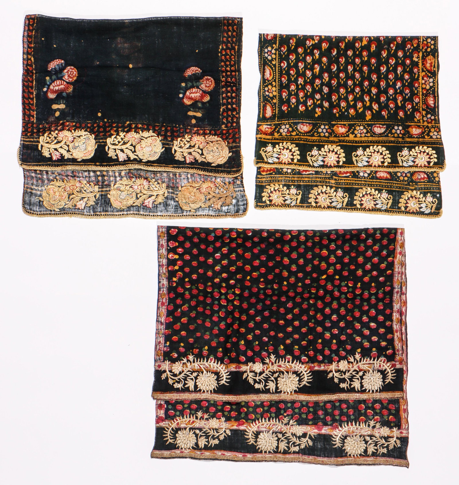 3 Antique Turkish Embroidered Block Print Textiles: 3 Antique Turkish Embroidered Block Print Textiles. Metal thread embroidery. Size: Ranging from 16'' x 27'' (41 x 69 cm) to 20.5'' x 34'' (52 x 86 cm). Exhibition and Post-Auction Pickup Location: Mat
