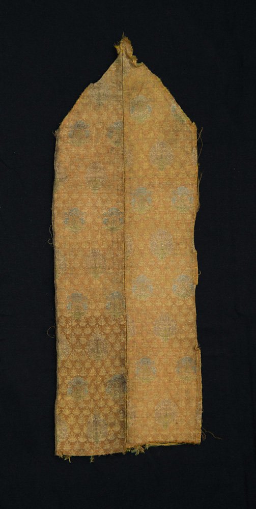 Gold on Gold Safavid Silk Fragment: Gold on Gold Safavid Silk Fragment - Persia, 17th c, rare "frog foot" pattern. Literature: HALI magazine, issue 169, Tom Cole, "Tale From the Hills". Prov: Bill Liske Dimensions: 7" x 1'7" (18cm x 48c