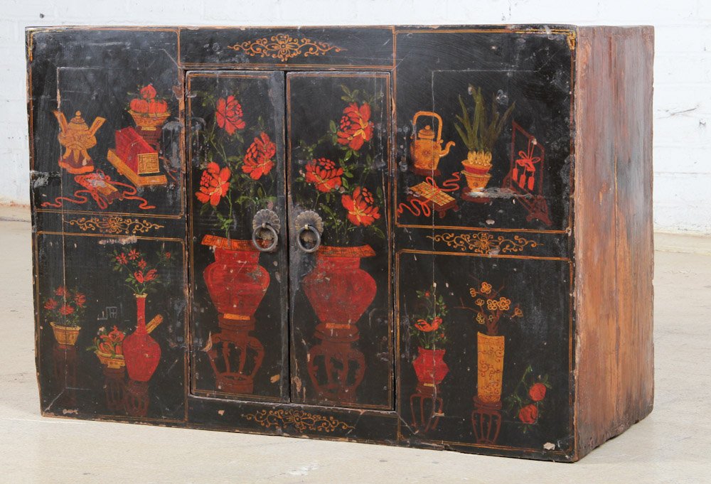 Mongolian Painted Chest: Mongolian Painted Chest, circa 1900. Dimensions: 23 x 33 x 15 inches. Property of Michaelian and Kohlberg.