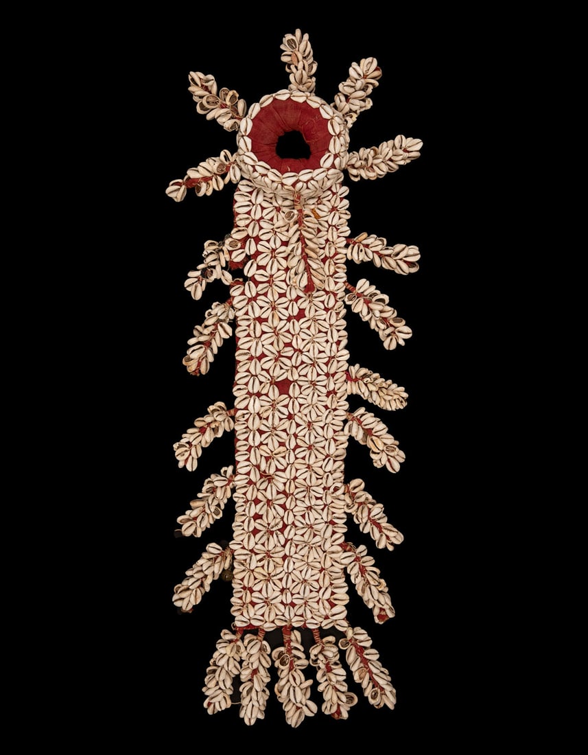Pot Holder (Indhoni), Rajastan, India, 20th C.: Pot Holder (Indhoni), Rajastan, India, 20th C. Cotton and cowrie shells. Indhoni were used by Indian women to balance a pot of water on the top of their head to transport it. This piece could have bee