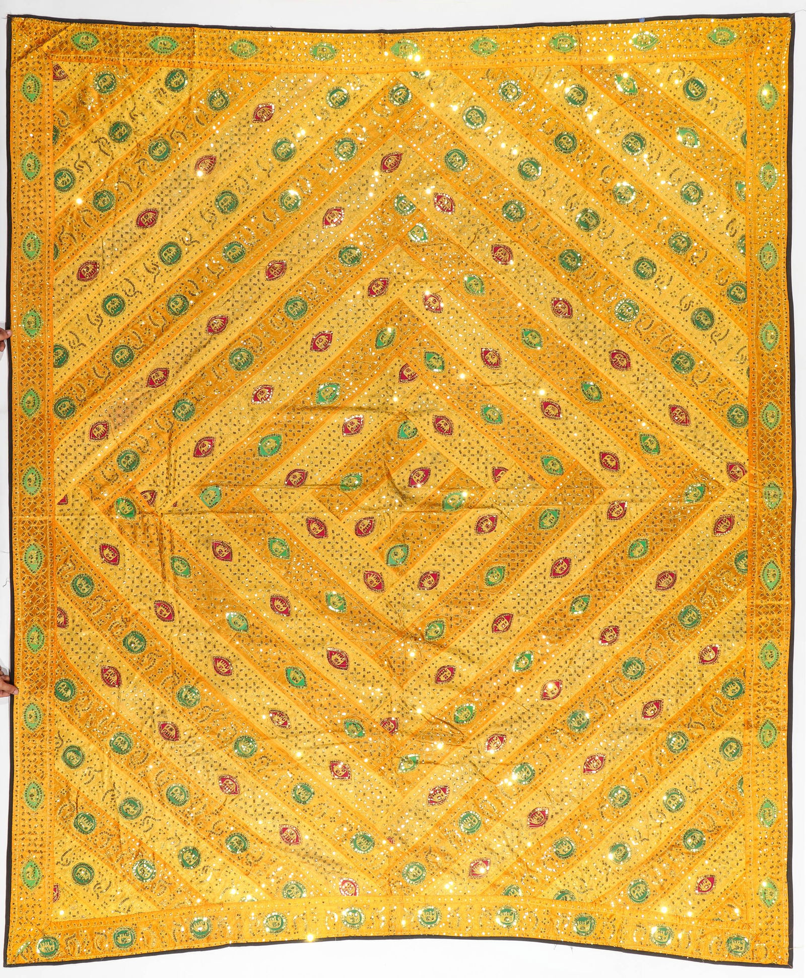 Large Vintage Parsi Bedcover, India, 7'0'' x 8'8'' (1 of 4)