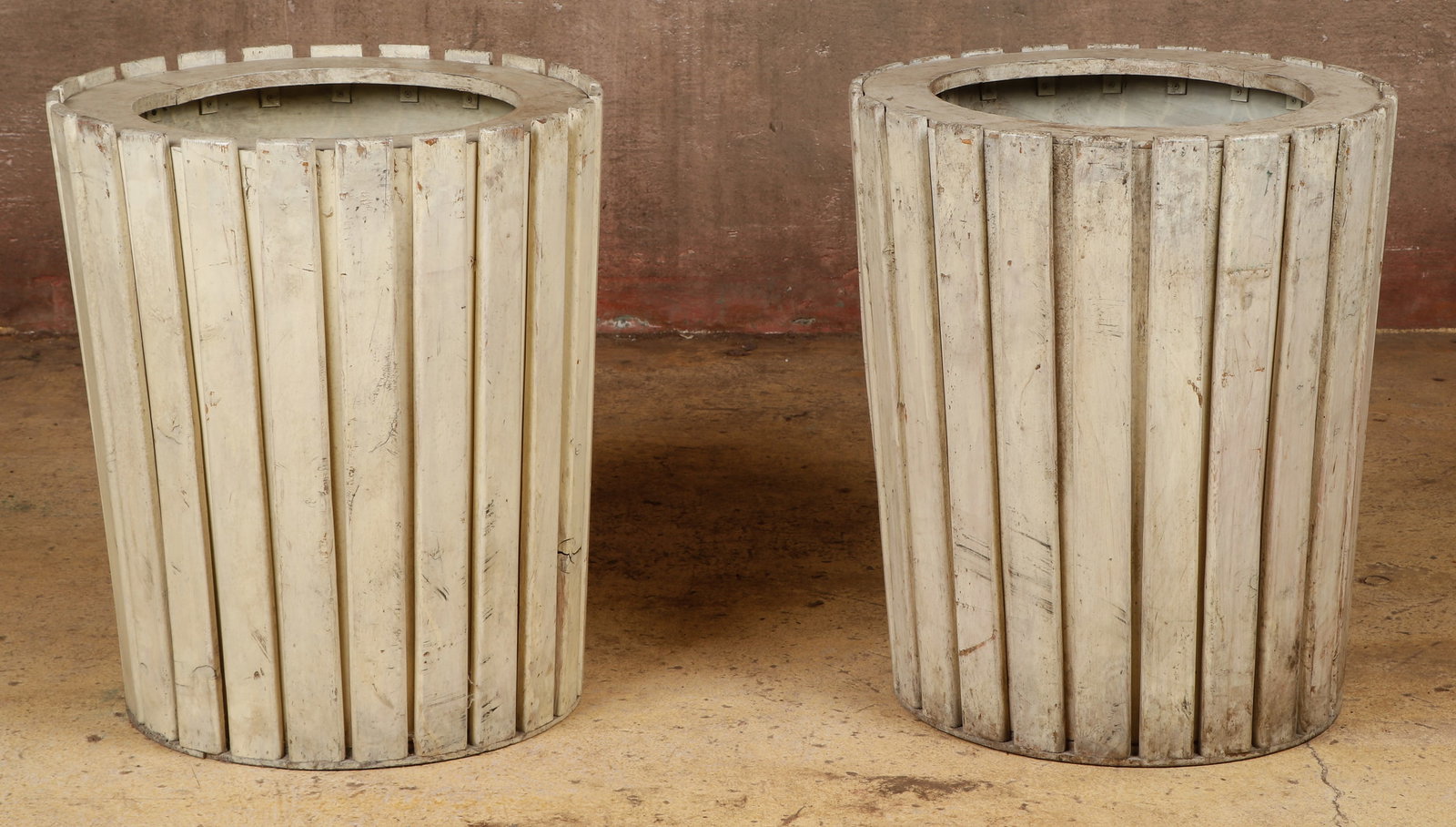 Tall Painted Teak Wood Slat Planter: Tall Painted Teak Wood Slat Planter. Size: Each 29'' x 25'' x 25'' (74 x 64 x 64 cm).