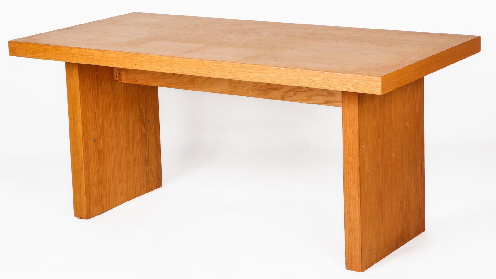 Mid-Century Modern Style Desk: Mid-Century Modern Style Desk. Plank legs. Size: 28'' x 61.5'' x 29.5'' (71 x 156 x 75 cm).After making payment, all furniture buyers must collect and remove their purchases from Material Culture's fa