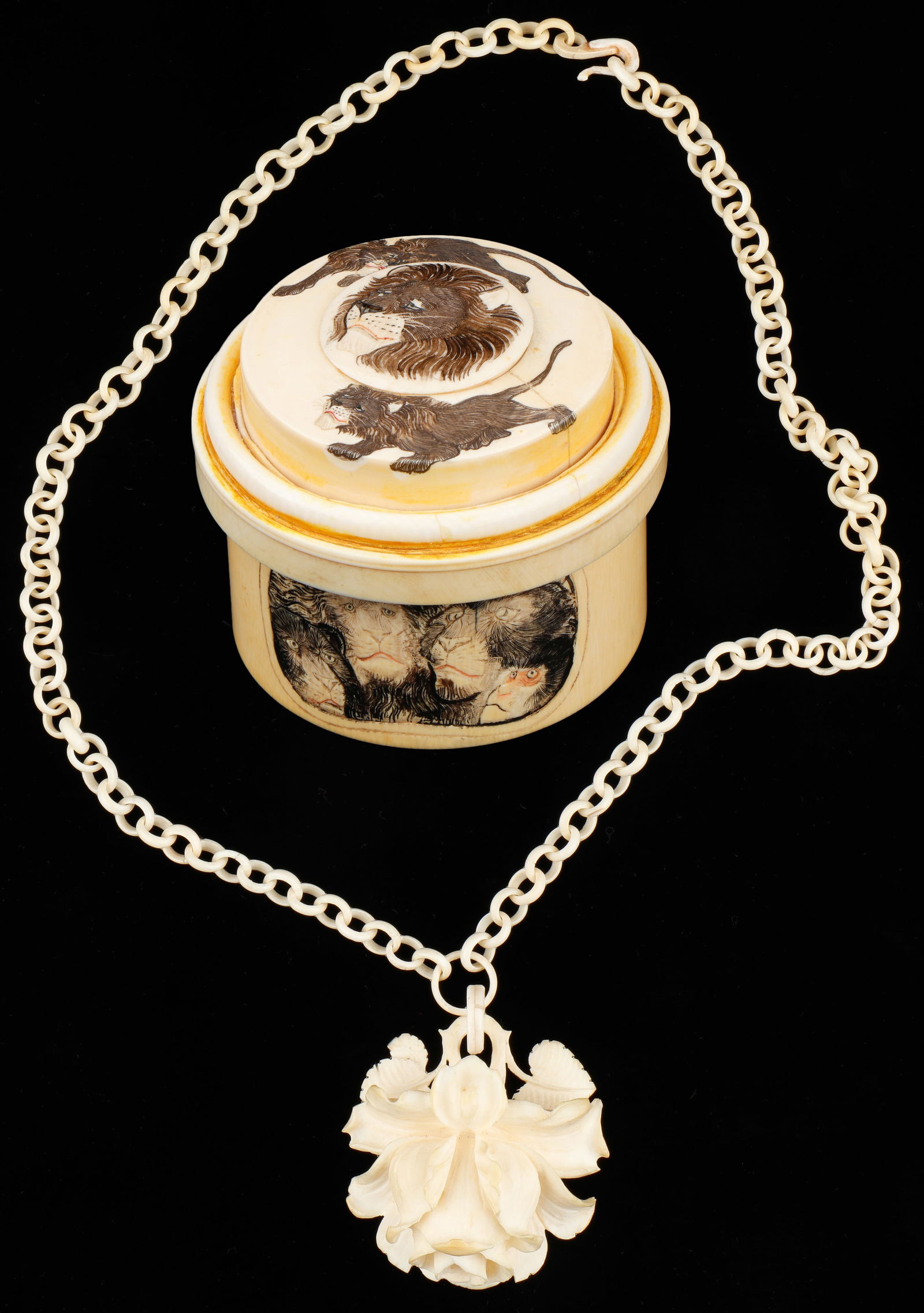 Antique Japanese Round Lidded Trinket Box, 19th C. (1 of 9)