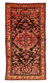 Bakhtiari Rug, Persia, Ca. 1940, 5'6'' x 10'2''