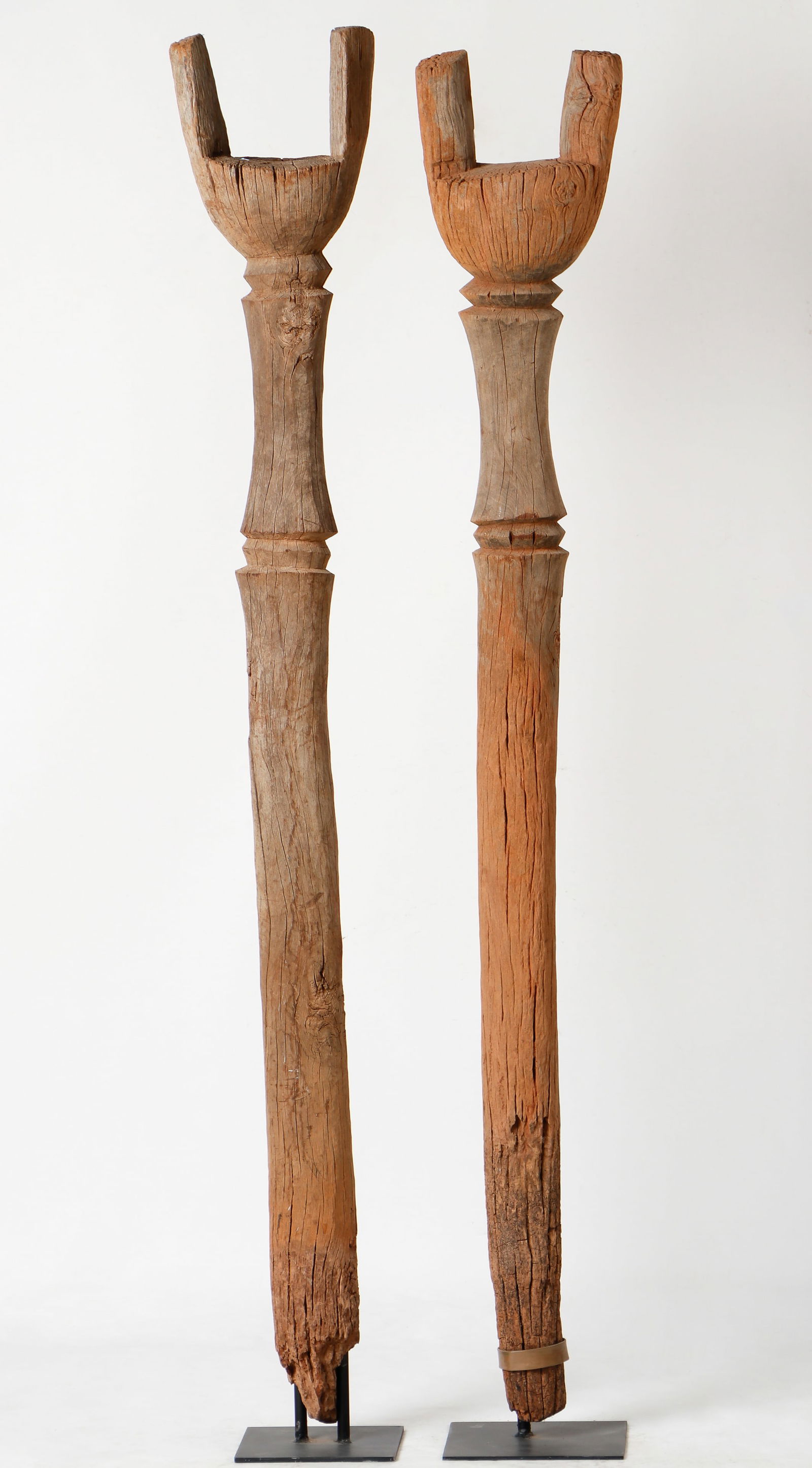 2 Mossi Posts, Burkina Faso, H: 5'10", 5'9" (1 of 4)