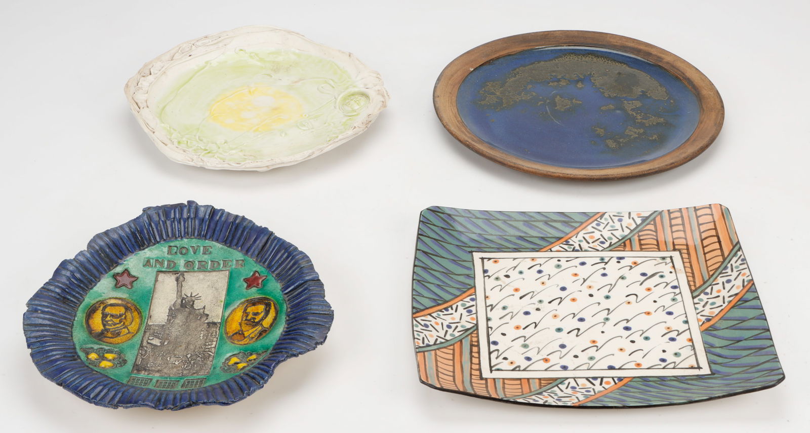 4 Art Pottery Trays (1 of 9)