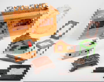 Folk Art Collector's Lot (9 Items)