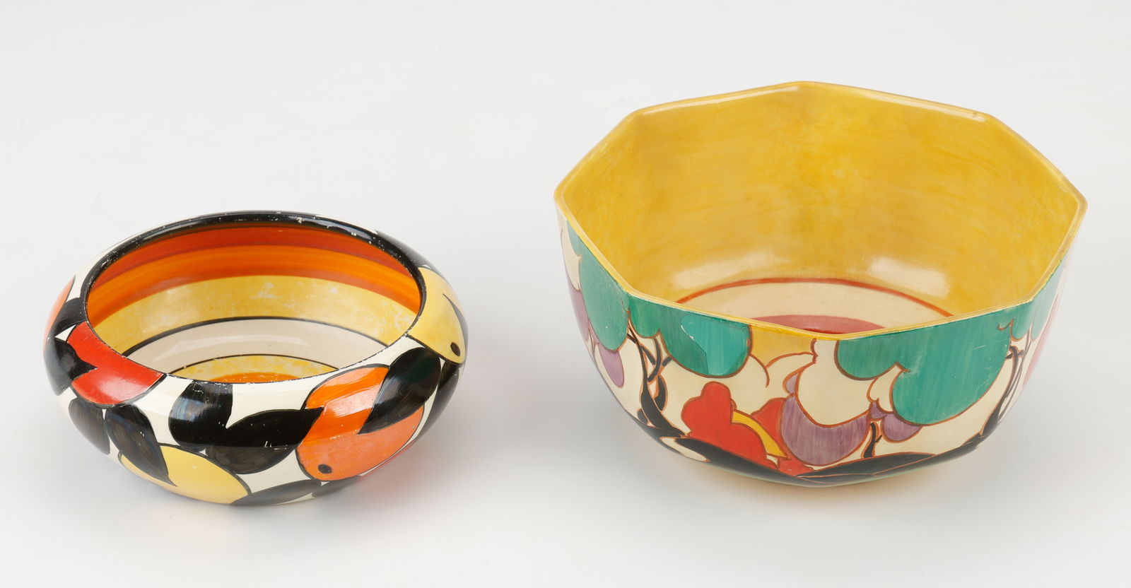 2 Clarice Cliff Pottery Bowls (1 of 7)