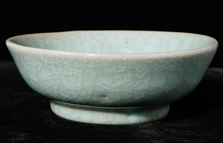Chinese Celadon Crackle Glazed Shallow Bowl