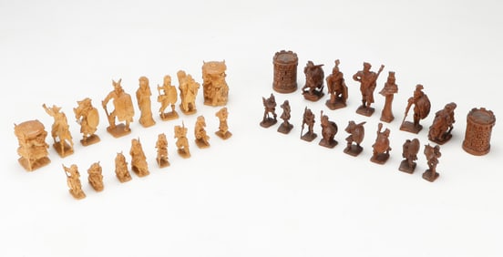 East German Chess Set, Mid-20th C, Published
