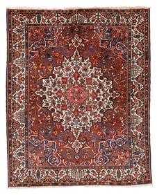 Bakhtiari Rug, Persia, Mid 20th C., 9'9'' x 12'5''