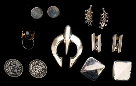 Collectors Lot of Jewelry