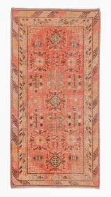 Khotan Rug, East Turkestan, Early 20th C., 4'9'' x 8'9''