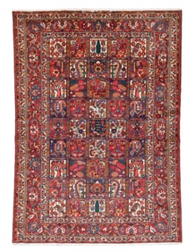 Bakhtiari Rug, Persia, Mid 20th C., 7'4'' x 9'11''