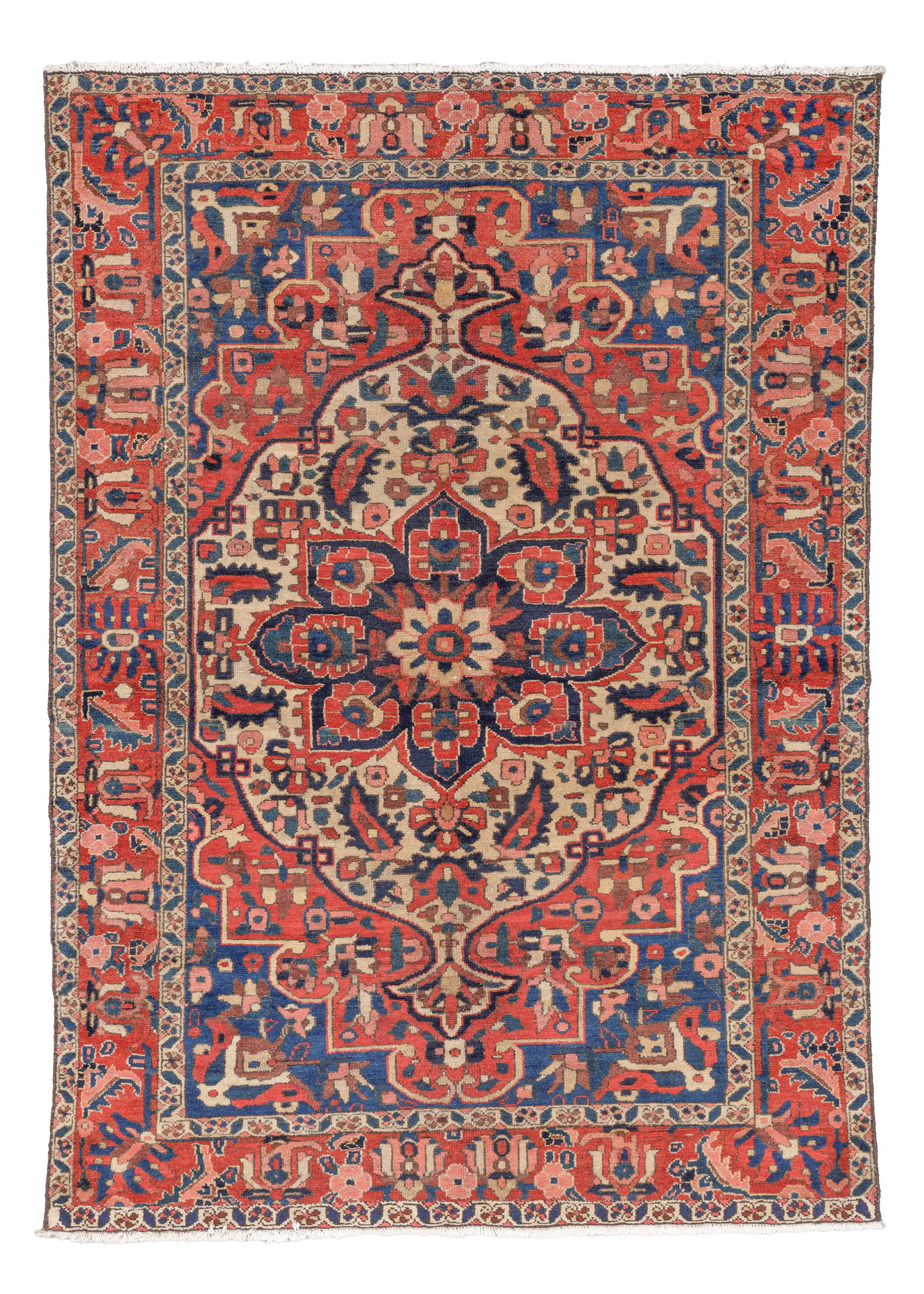 Bakhtiari Rug, Persia, Mid 20th C., 4'9'' x 6'9'':: Bakhtiari Rug, Persia, Mid 20th C., 4'9'' x 6'9'' (145 x 206 cm). Weight: 18 lbs. Material: wool pile, cotton warp, cotton weft.