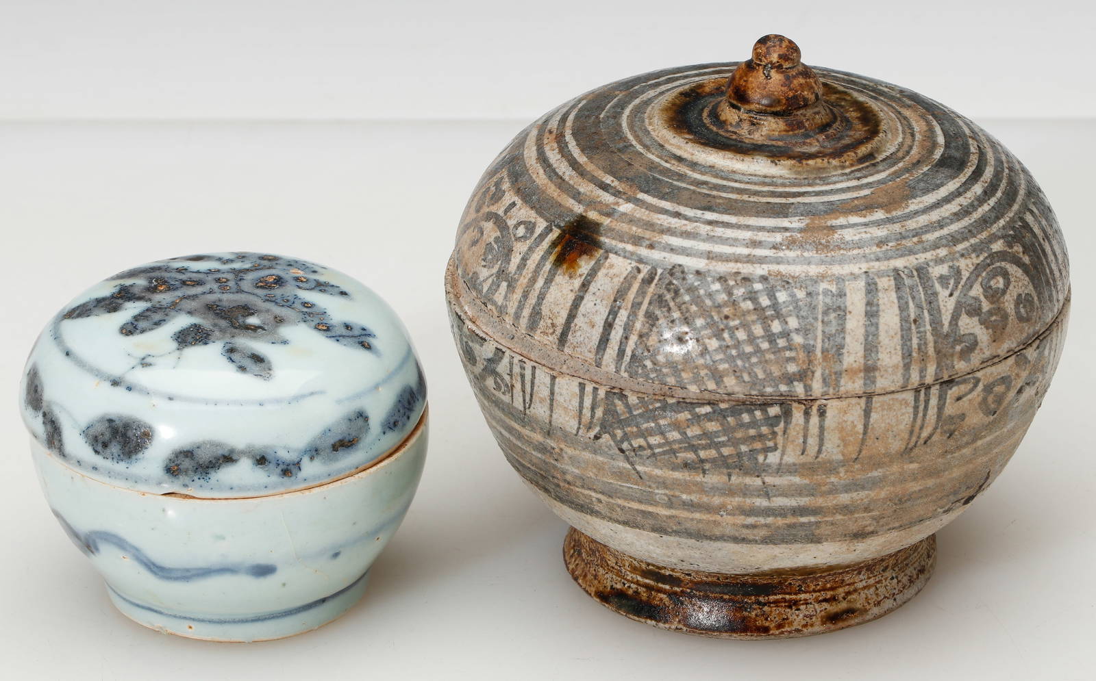 2 Ming Dynasty Early 16th C. Porcelain Boxes