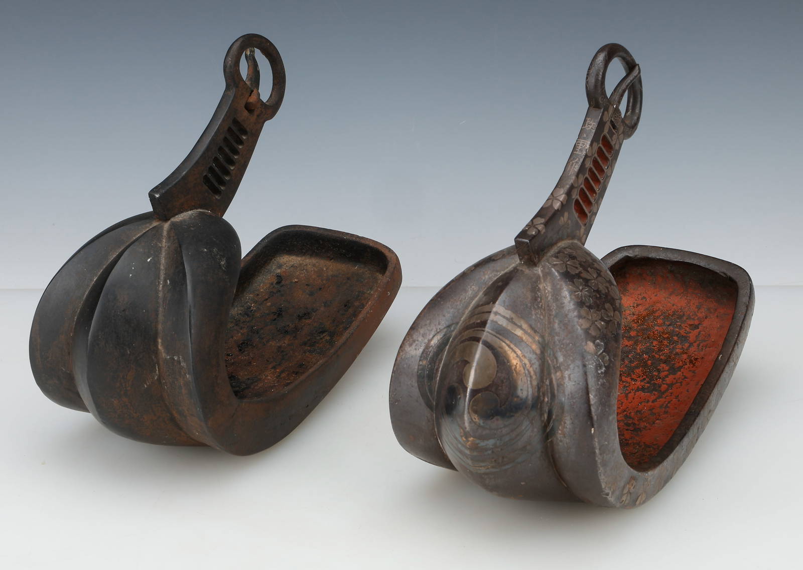 2 Antique Japanese Iron Stirrups (Abumi), Edo Period