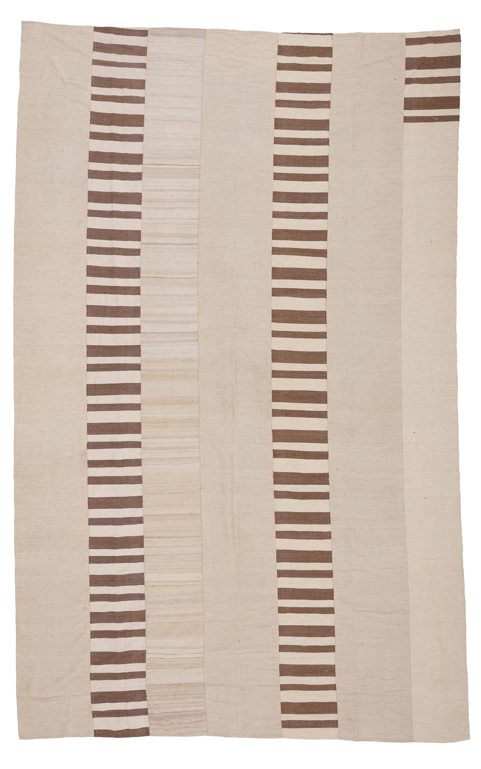 Mazandaran Kilim, Persia, Mid 20th C., 9'5'' x 15'0'': Mazandaran Kilim, Persia, Mid 20th C., 9'5'' x 15'0'' (287 x 457 cm). Weight: 13 lbs. Wool.