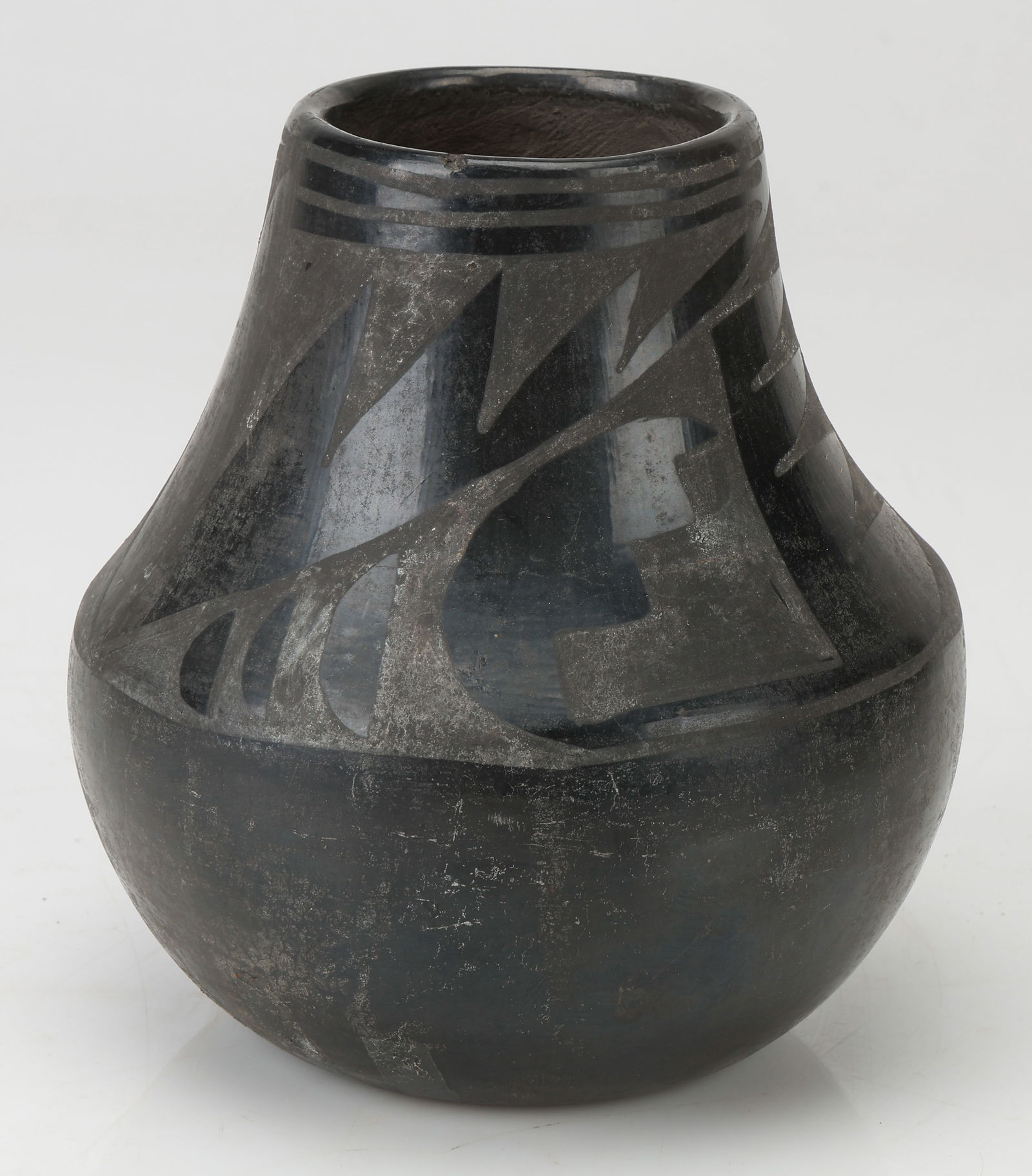 Native American Santa Clara Blackware Pottery Vessel (1 of 5)