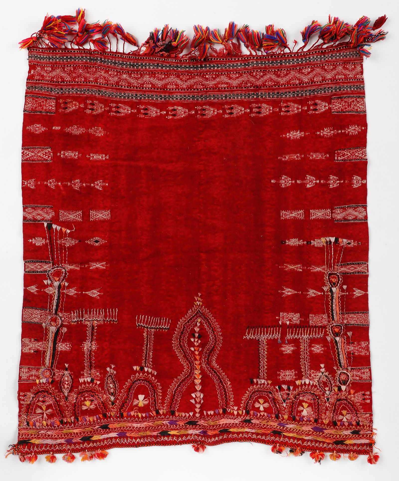 Tunisian Wool Wedding Shawl, Early 20th C.: Tunisian Wool Wedding Shawl, Early 20th C. Size: 30'' x 26'' (76 x 66 cm).