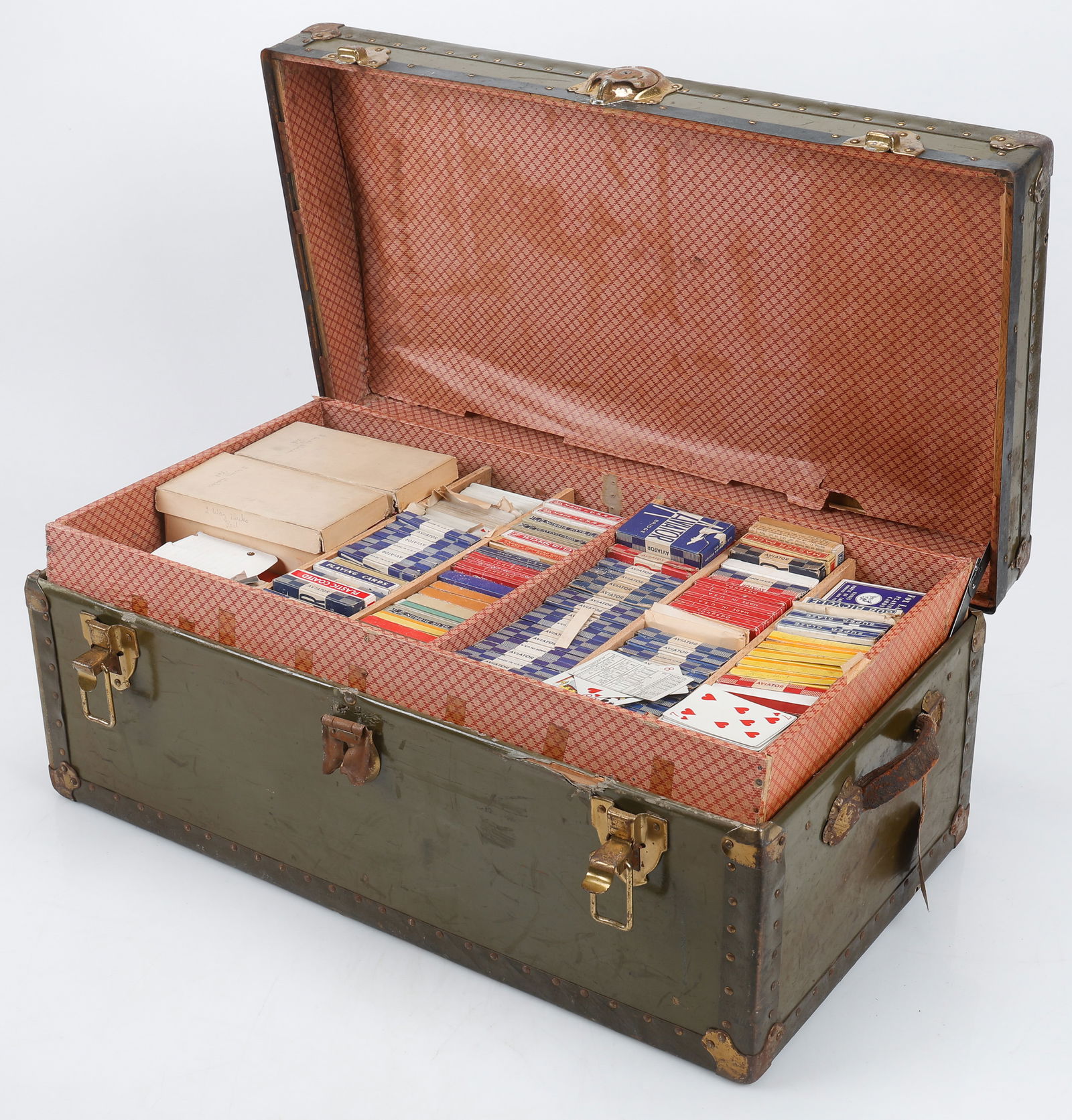 Magician's Trunk of Magic Equipment And Playing Cards (1 of 7)