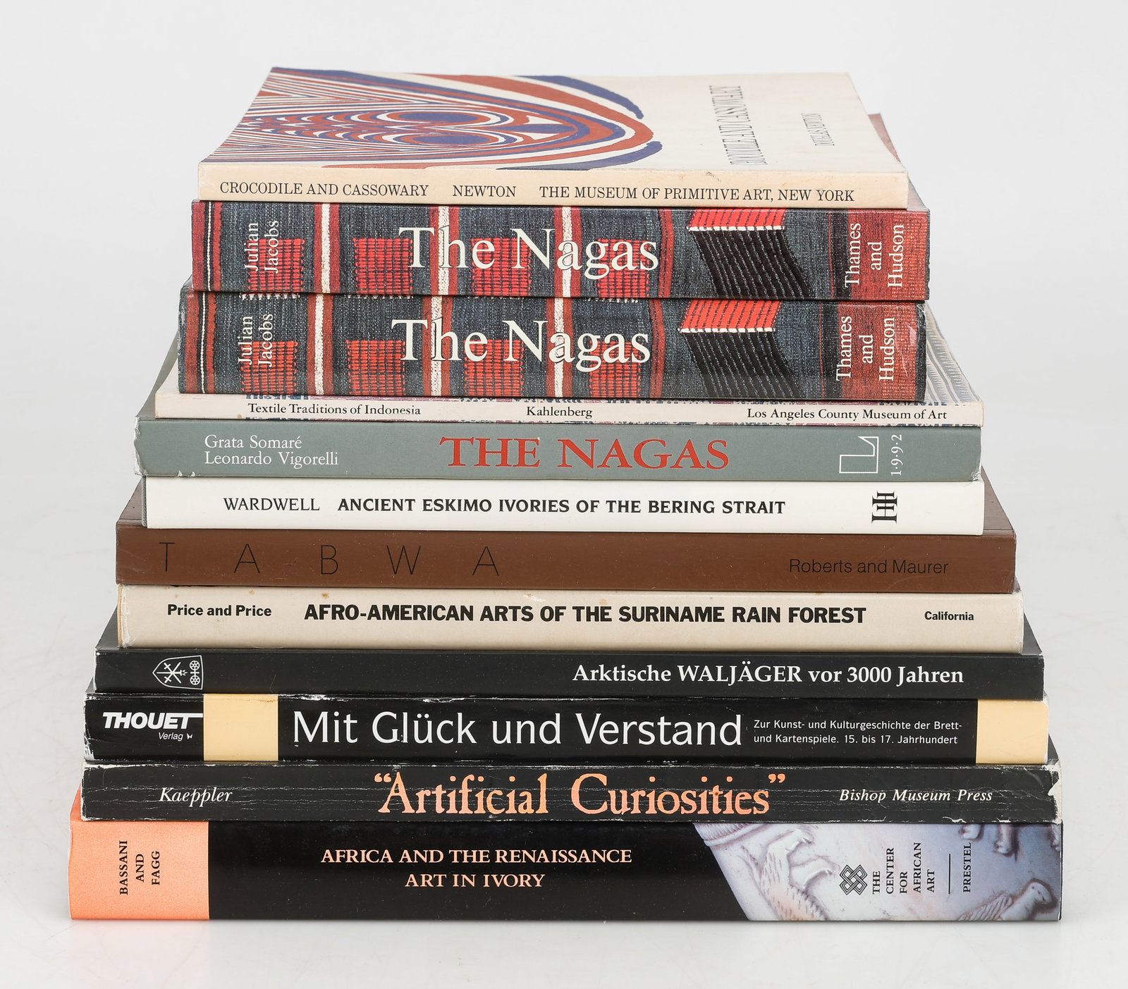 12 Books on the Art of Africa and Oceania (1 of 1)