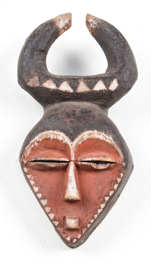 African Pende Mask: African Pende Mask. Carved wood. Size: 14" x 7.5" x 3". Provenance: Max Garb, Chicago, Illinois.