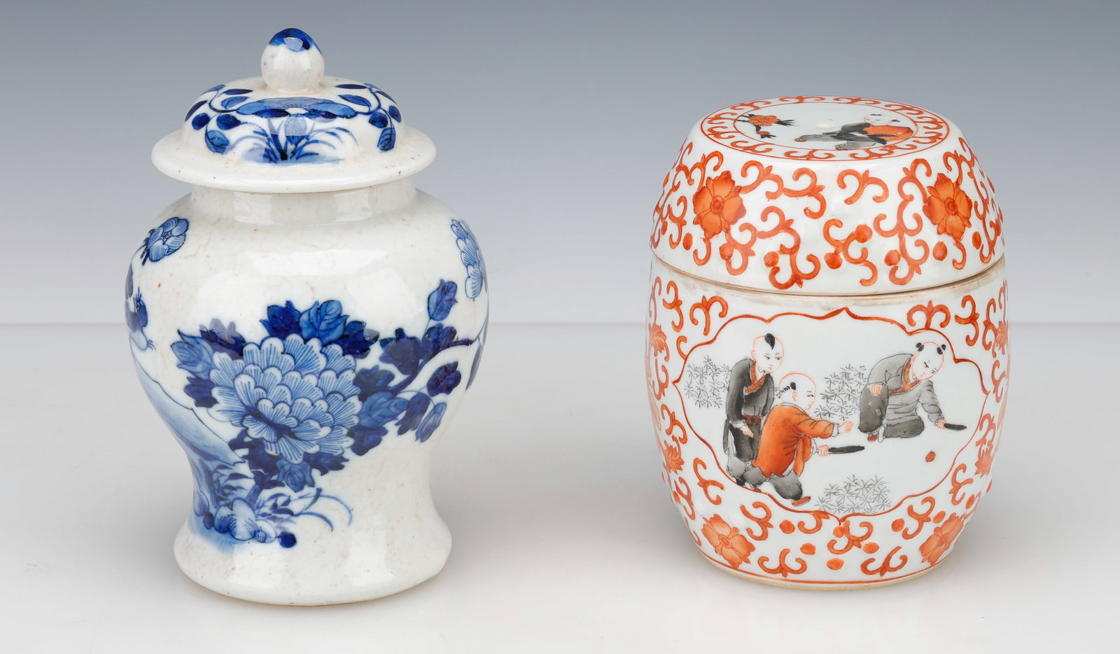 2 Antique Chinese Vases With Lids, 19th Century to Republic period (1 of 5)