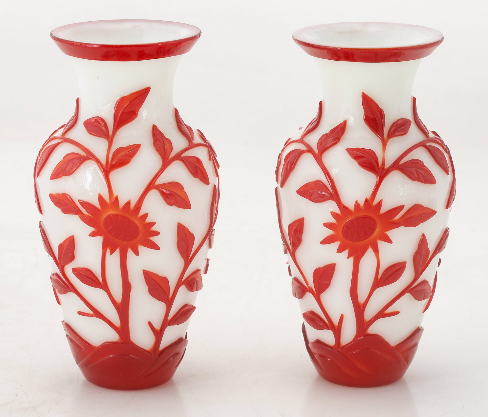 Pair Of Chinese Peking Glass Vases, Qing Dynasty, 19th C. (1 of 4)