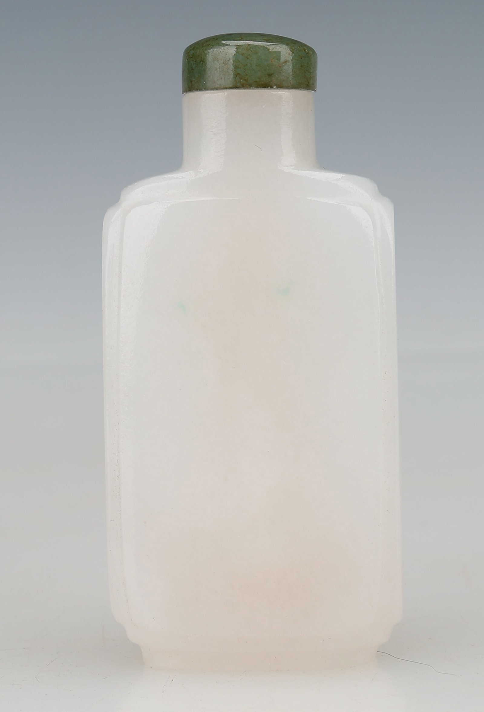 Chinese White Jade Rectangular Snuff Bottle, 19th C or earlier (1 of 5)
