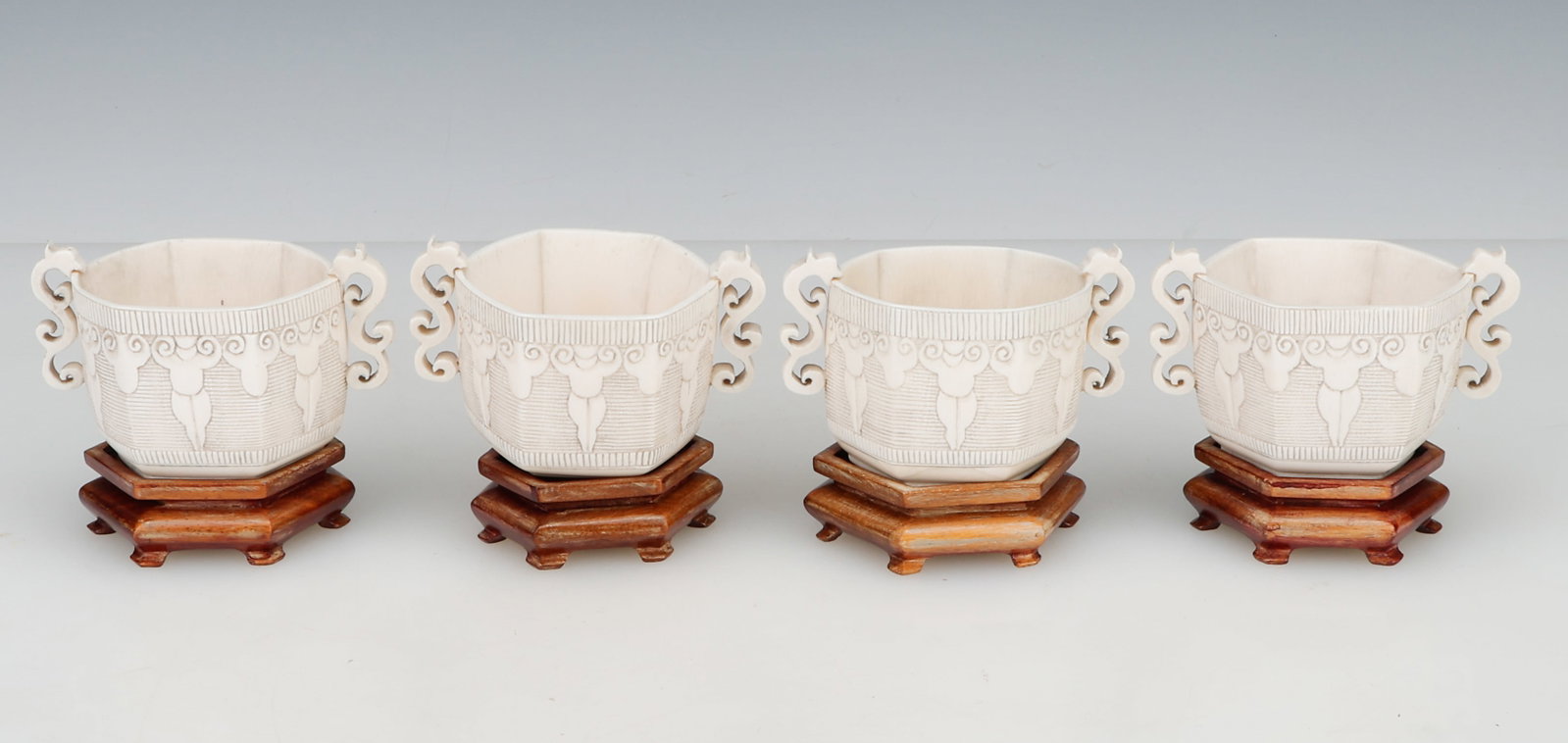 Set of 4 Chinese Hexagonal Libation Cups, Late Qing Dynasty to Early Republic Period C. 1880-1930) (1 of 5)