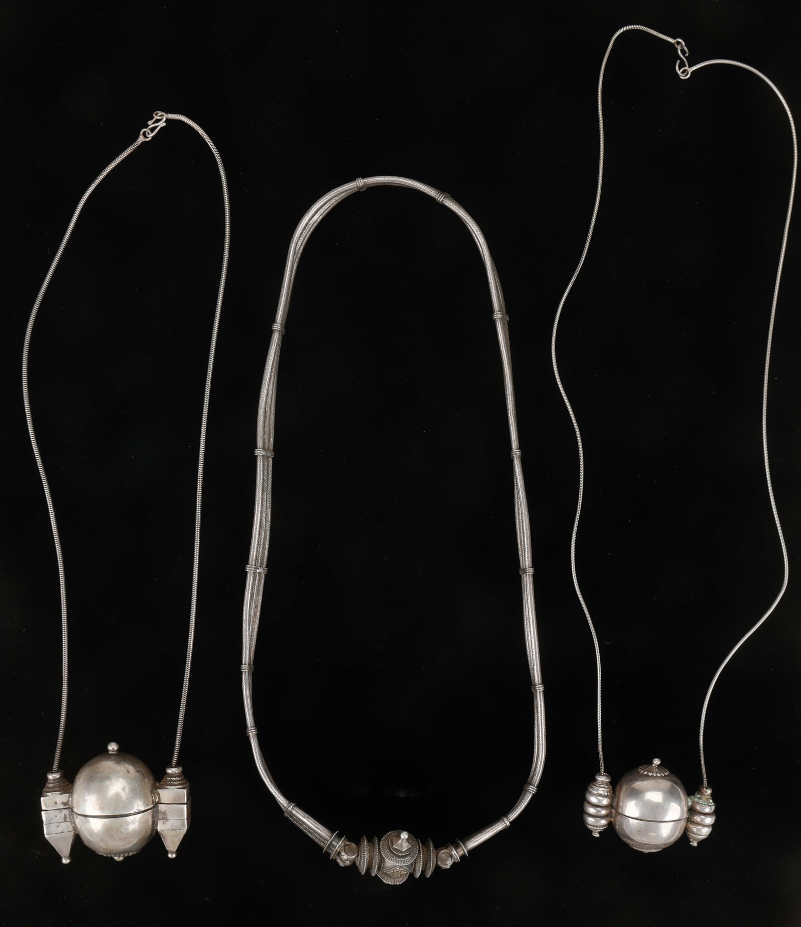 3 Pieces of Antique 19th C. Silver Jewelry, Rajahstan, India (1 of 4)