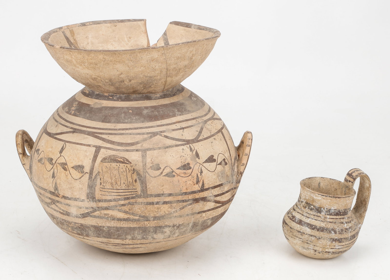 2 Ancient Daunian Pottery Vessels, Southern Italy (1 of 6)