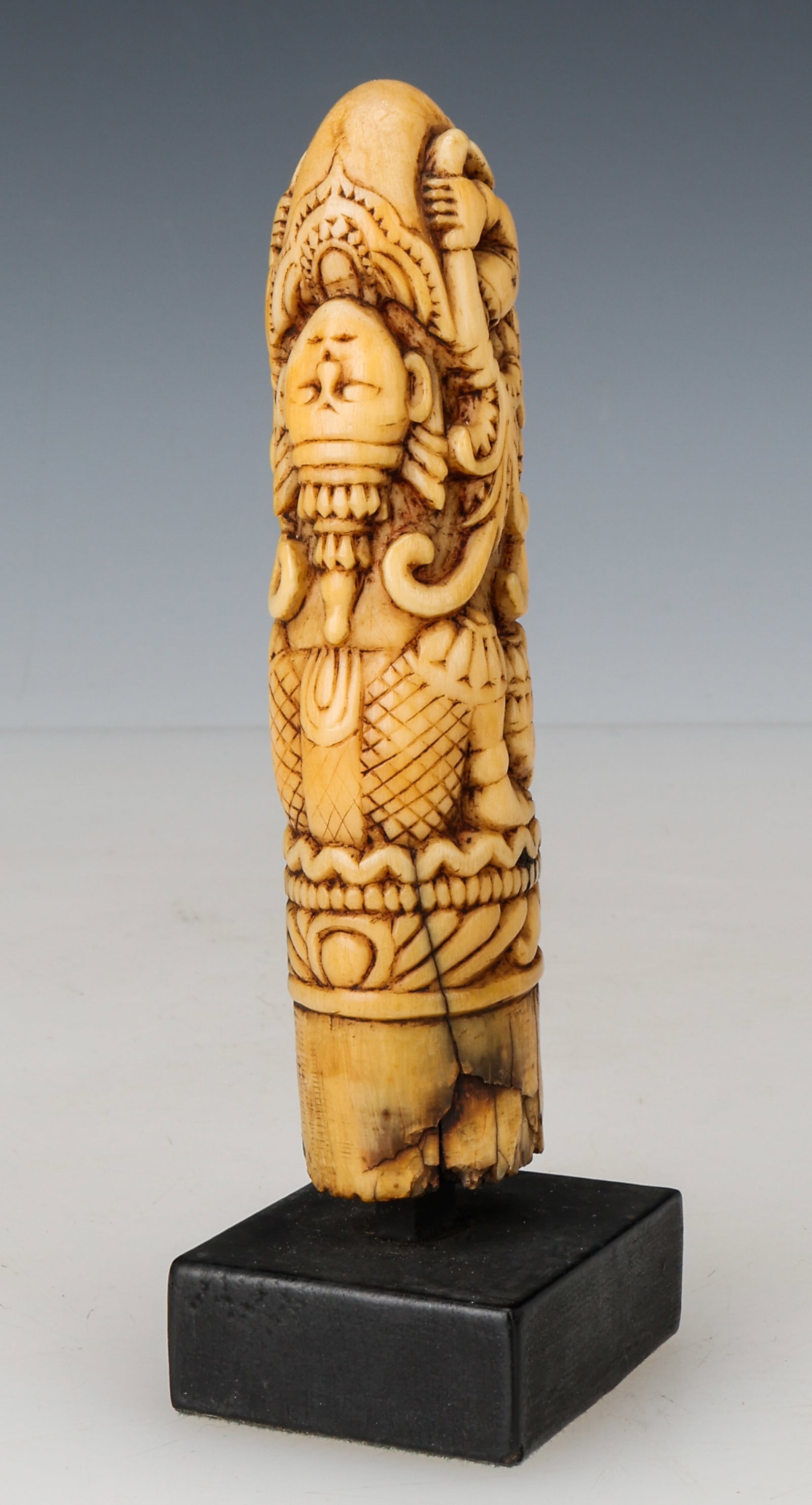 Fine Antique Burmese Shan Figural Acrobat Carving, 19th C. (1 of 4)