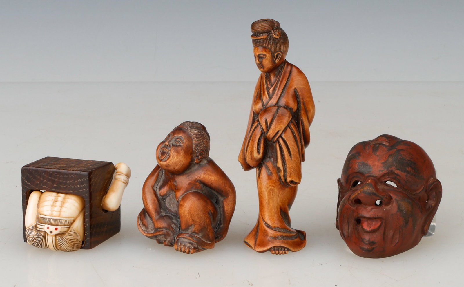 4 Diminutive Antique Japanese Cabinet Articles: 2 Netsukes, A Theater Mask And A Geisha (1 of 4)