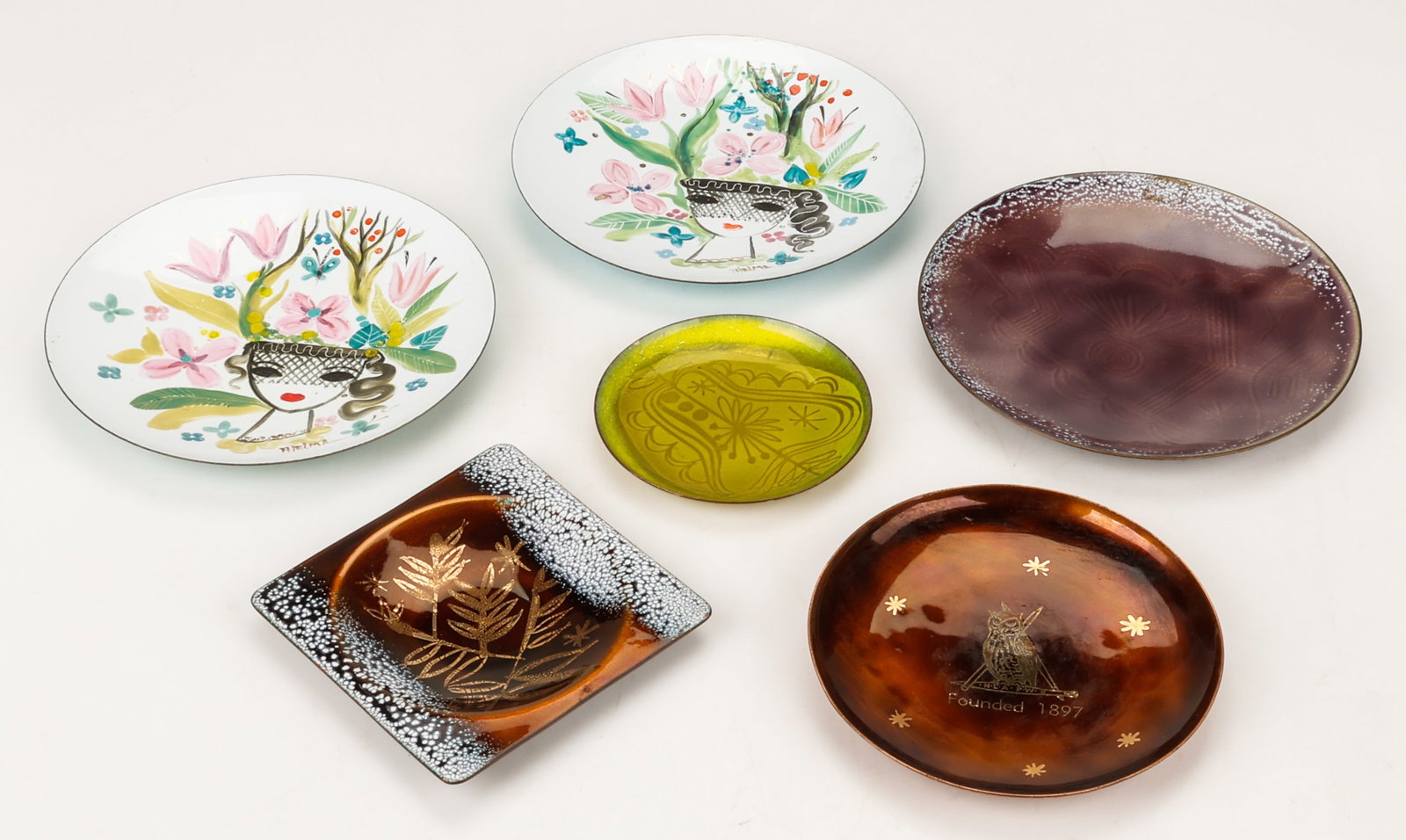 Edward Winter (1908-1976) A Collector's Lot Of 6 Enamel On Metal Plates: Edward Winter (1908-1976) A Collector's Lot Of 6 Enamel On Metal Plates, all signed. Diameters From: 4.5" (11 cm); To: 7.5" (19 cm). Provenance: Purchased by consignor from John Puskas in Cleveland in