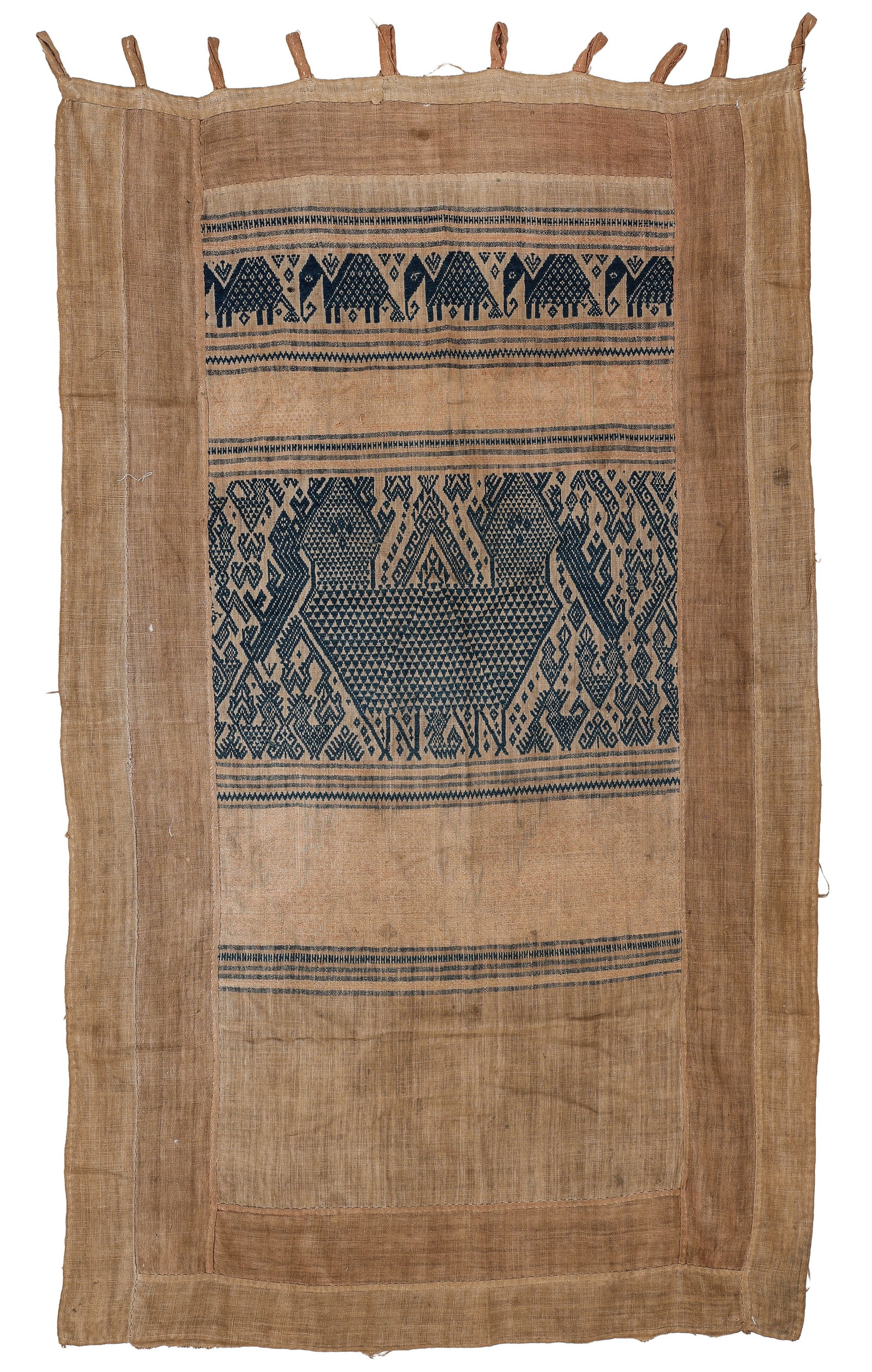 Rare Pha Hua Chang Elephant Head Cover, Laos, Early/Mid 20th C.: Rare Pha Hua Chang Elephant Head Cover, Laos, Early/Mid 20th C. Size: 2'9'' x 4'9'' (84 x 145 cm). Woven in cotton with supplementary weft.